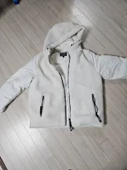 GUESS ダウン 55 66のサムネイル
