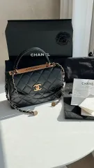{新品} CHANEL シャネル トレンディ CC トップス ハンドル スモール フラップバッグ ブラック ゴールドのサムネイル