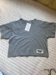 ヴィンテージ U ラベル クロップドTシャツ