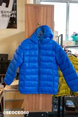 キッズ ブルー 軽量ダウン 150サイズ