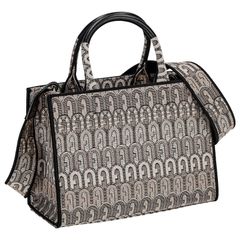 FURLA モノグラム トートバッグ - メルカリ