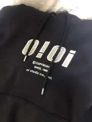 O!Oi 起毛 WHO フードTシャツ Mサイズのサムネイル