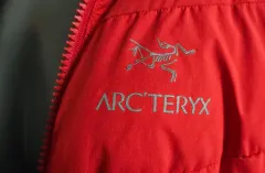 ARC'TERYX アークテリクス ダウンのサムネイル