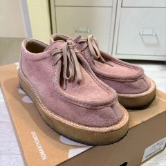 Clarks クラークスWALLABEE ワラビー サーモンピンク - メルカリ