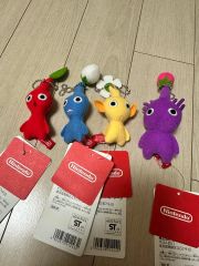 2001 赤 黄 青ピクミン 2004 紫 白ピクミン ぬいぐるみセット - メルカリ
