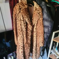 リアルファー レオパードキャット 豹柄 コート 毛皮 ヤマネコ系 - メルカリ