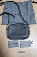 未使用級✨ バレンシアガ ヴィル カメラ ショルダーバッグ レザー 