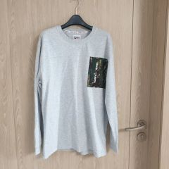 Supreme 蛾 ロンT 羊たちの沈黙 moth M ロングスリーブ 虫柄 - メルカリ