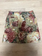 花柄刺繍ミニスカート