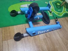 新品未使用】Tacx Flow Smart スマートトレーナー T2240 - メルカリ