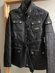 送料込み)BARBOUR インターナショナル キルティング ジャケット ガールズ(キッズ)のサムネイル