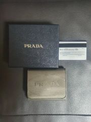 PRADA プラダ SAFFIANO BICOLO 二つ折り 2MO738 - メルカリ