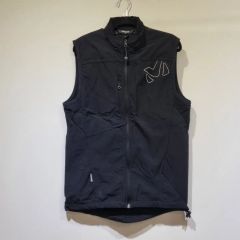 値下げ済み・最終価格】On / Weather Vest M サイズ - メルカリ