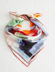 TAAKK BLURRED FLOWER SCARF シルクスカーフ 45×45 - メルカリ