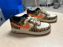 ナイキ エアフォース1 オレンジ ゼブラ ダクタリ AIR FORCE 1 - メルカリ