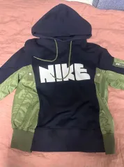 NIKE × SACAI フーディー (韓国国内未発売品)のサムネイル