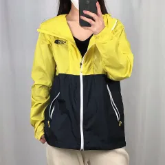 THE NORTH FACE ザノースフェイス ブラック イェロー ウィンドブレーカー S 250131のサムネイル