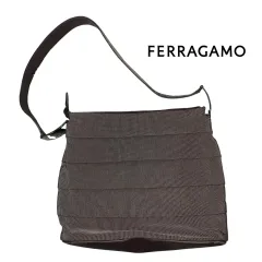 FERRAGAMO フェラガモ クロスバック ショルダーバッグ ハンドバッグ 正規品 ヴィンテージ レディースバッグ ブランドバッグ