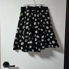NON TOKYO フラワーデニムキュロットパンツ - メルカリ