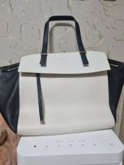✨新品✨ Luce LIBERO ITALY ハンドバッグ 2way トラペーズ - メルカリ