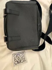 LOEWE スモール ロゴ クロスバック 出品のサムネイル