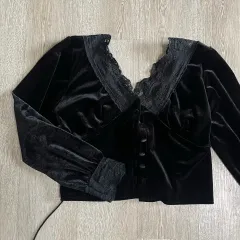 ノードレス レース ベルベット クロップド ブラウス