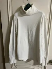 タートルネック Tシャツのサムネイル