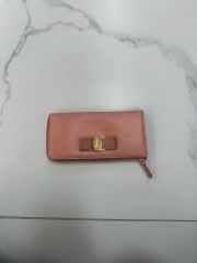 新品同様 未使用 ケイトスペード 参考39,600円 長財布 ピンク 綺麗な美 