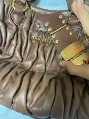 miu miu ヴィッテロルクス ハンドバッグ リボン ダークブラウン - メルカリ