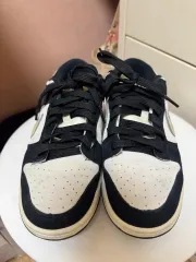 ナイキ ダンク ロー LX Black Suede
