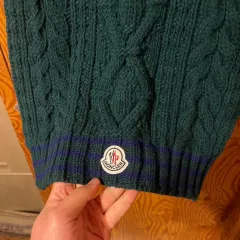 MONCLER マフラー 出品のサムネイル