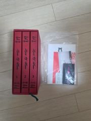 ケース付セット『THE DEAD』&『THE LIVING』 釣崎清隆 サイン入 - メルカリ