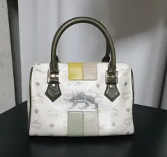 MCM 白 ロゴ ドット バッグ ライオン パータンのサムネイル