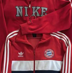 大人気❗️バイエルンドイツ ブンデスリーガのジャージ上下セット 
