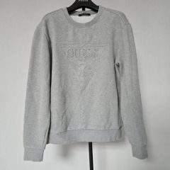 GUESS ライトグレー スウェット XL エンボスロゴ トレーナー - メルカリ