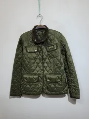 (M) BARBOUR バブアー キルティングジャケット カーキ インターナショナル キルティング アウター 正規品のサムネイル