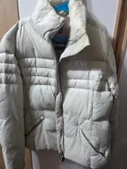 EA7 EMPORIO ARMANI ダウン アイボリーのサムネイル
