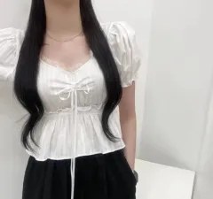 シャーリングブラウス