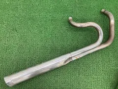 ケンテック製スティード400 マフラー 社外 中古 バイク 部品 NC26 STEED スチール フレアカット2in1マフラー コケキズ無し 品薄 Ltのサムネイル