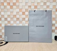 BALENCIAGA バレンシアガ バレンタイン ギフト クッキー型 非売品