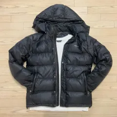 バレンシアガ ロゴ ダウン パファーのサムネイル