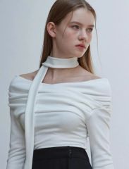 poláura ボウタイmany wayオフショルサテンブラウス - メルカリ