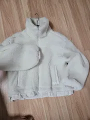 ニューバランス G WOMEN セイクロップドフリースジャケット SEMI OVER FIT90のサムネイル