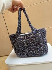 新品 未使用【マクラメ編み バッグ 巾着付き】シルバー 編み上げ 
