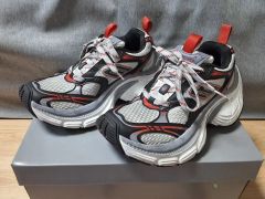 国内正規品 BALENCIAGA 10xl 41 銀座店購入 赤白 - メルカリ
