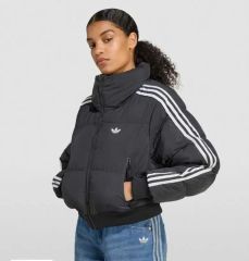 adidas アディカラー クロップド 人工ダウン パファー - メルカリ