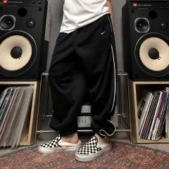 ナイキ トラックパンツ