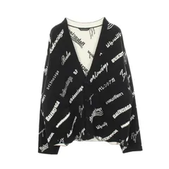 バレンシアガ BALENCIAGA カーディガン ロゴ 総柄 Vネック ニット 724852 ウール カーディガン ユニセックス Used Aのサムネイル