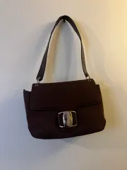 FERRAGAMO フェラガモ ショルダーバッグ 茶色のサムネイル