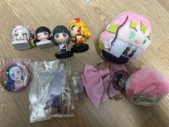 【貴重】鬼滅の刃 甘露寺蜜璃 グッズまとめ売り ぬいぐるみ フィギュア　めじるし 貴重】鬼滅の刃 甘露寺蜜璃 グッズまとめ売り ぬいぐるみ フィギュア